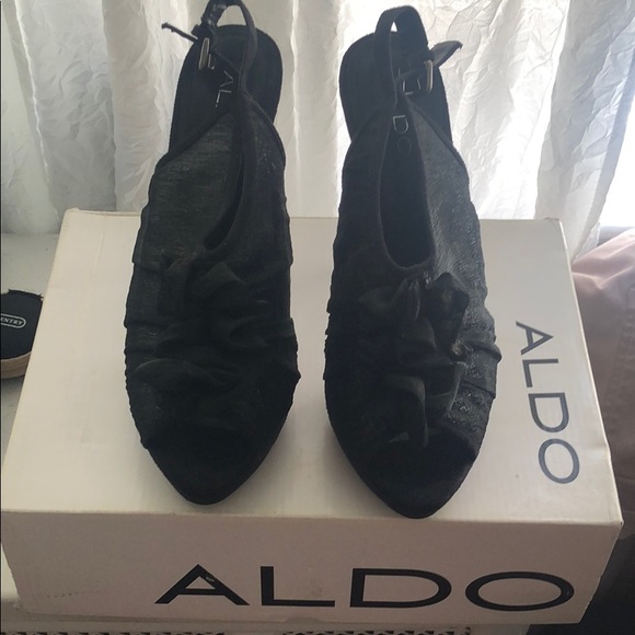 Shoes - Picture 2 of 2